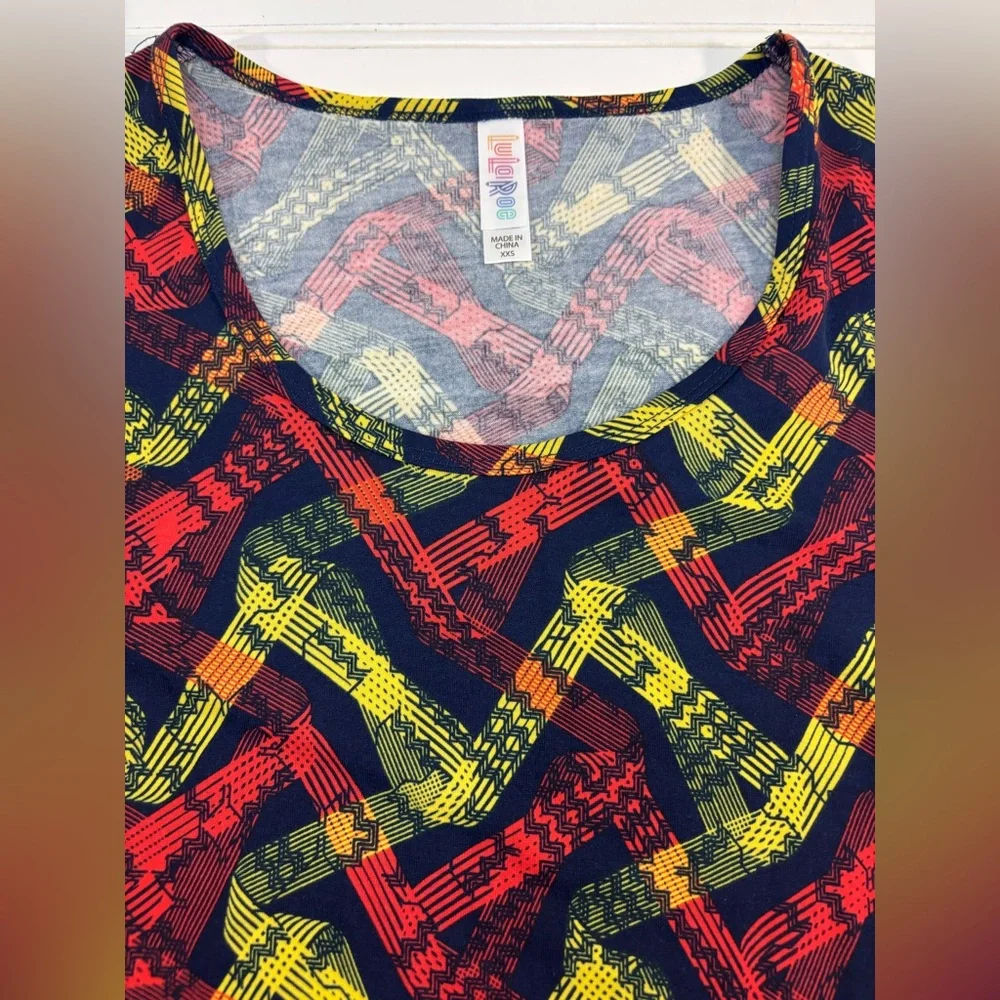 LuLaRoe Perfect T Tee Women’s Geometric Print Tunic Short Sleeve Size XXS Navy - Picture 12 of 16